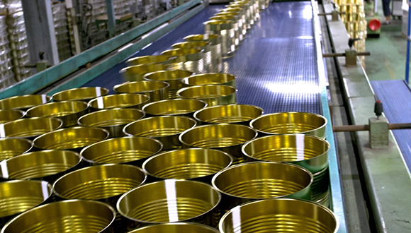 Producción de envases en Envametal. Foto: Cortesía de la fuente.